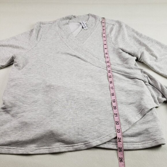 Athleta Poise Wrap Sweatshirt Womens 1X Gray Long Sleeve V Neck Soft Top NEW - Picture 15 of 15